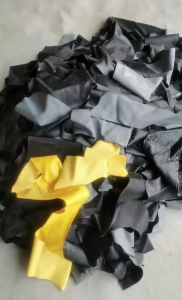 软质PVC发泡料，汽车座椅下来的，（小发泡皮革） ，长期出售