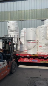 无纺布成盘料涤棉配比十吨左右出售