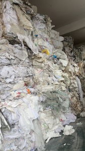 白色编织袋水洗料，PP编织袋毛料，常年出售