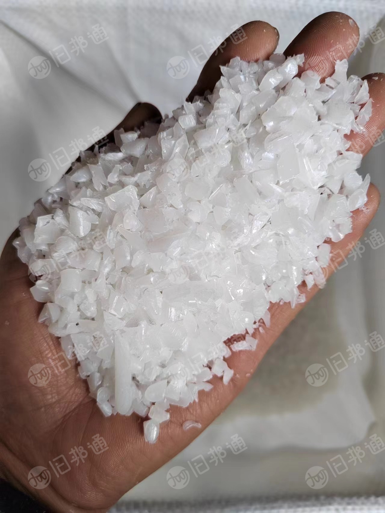 低压聚乙料巴粉碎长期出售