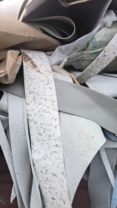 PVC地板革边料长期出售