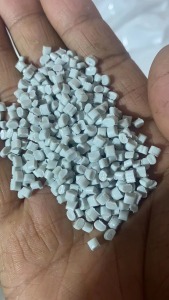乳白袋颗粒,120目,月供100吨左右,长期供应
