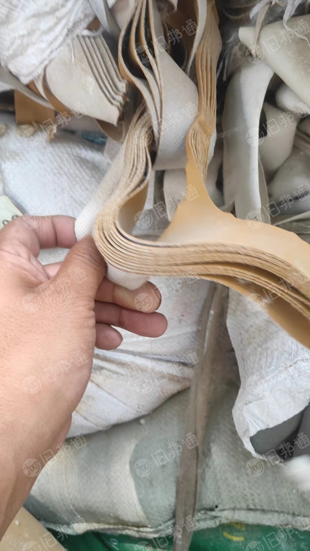 沙发厂下来的pu皮革边料长期供应