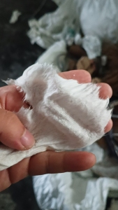 做湿厕纸下来的废纸出售,木浆带点化纤,含水分