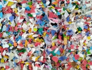 直接上机拉丝的混合瓶盖破碎料，大量出售