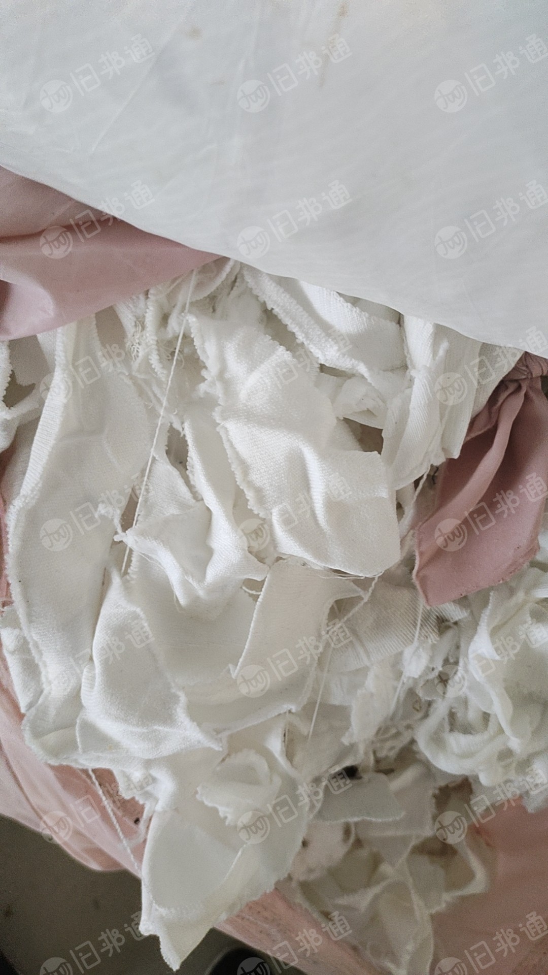 白色毛衣片，白色针织布料，针织涤纶布，白色高弹丝下脚料，开花用，长期大量回收