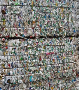 长期出售大小白压块，现货9.6米一车