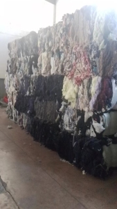 杂色车肚30多吨出售，可以直接上纺