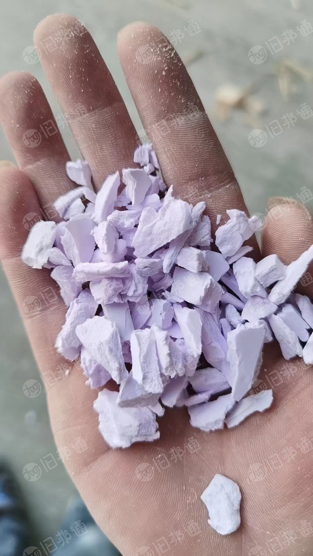 PVC发泡板破碎料,大白二白常年回收,磨粉用