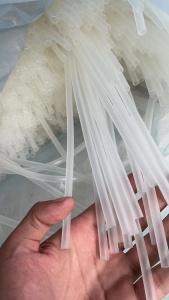 PVC新输液管下脚料，现货几吨，长期出售