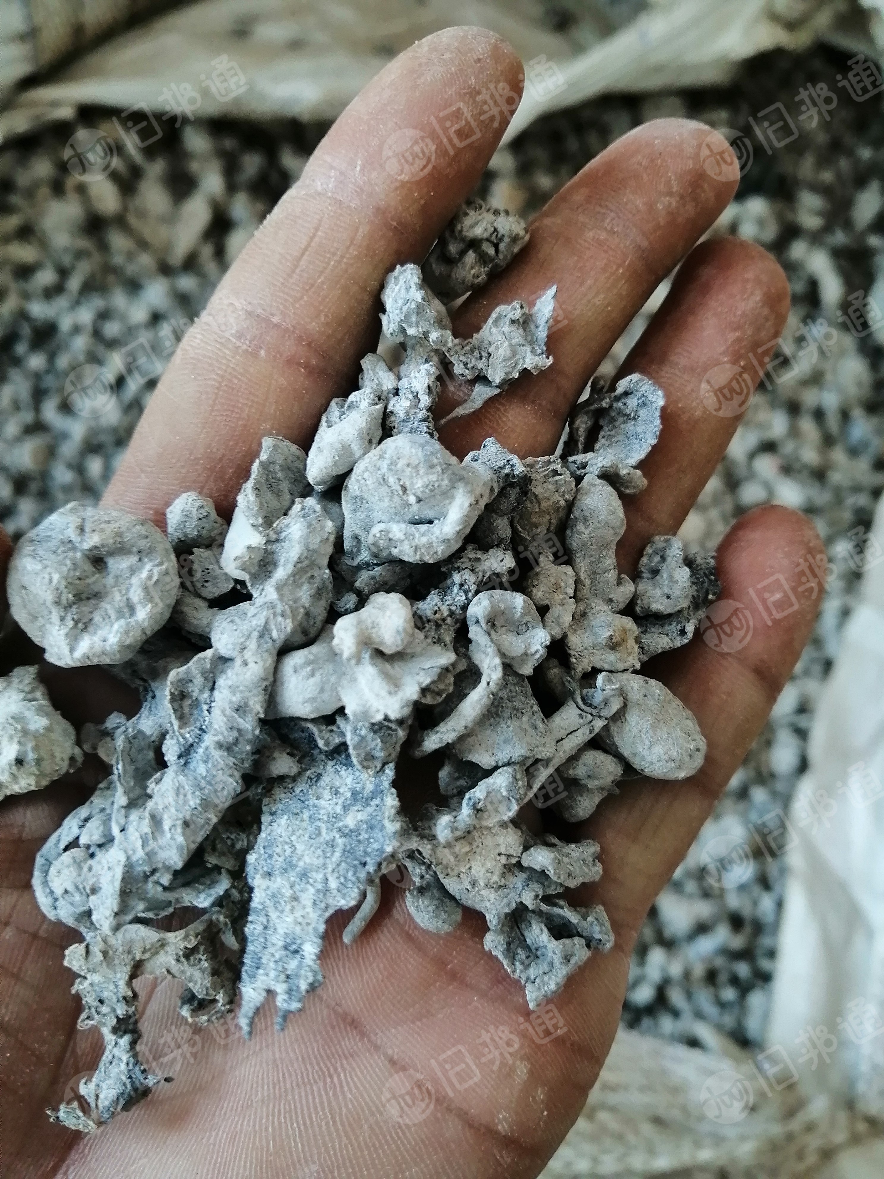火烧铝废料出售,发电厂下来的料