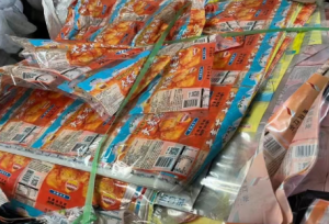 全新PVC商标纸废料出售