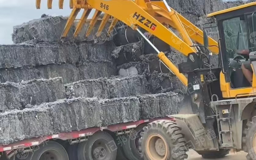 地毯开松料,无胶涤纶地毯丝,长期出售