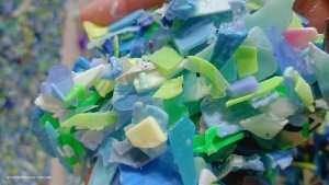 分色丙破碎料，蓝丙破碎料长期出售