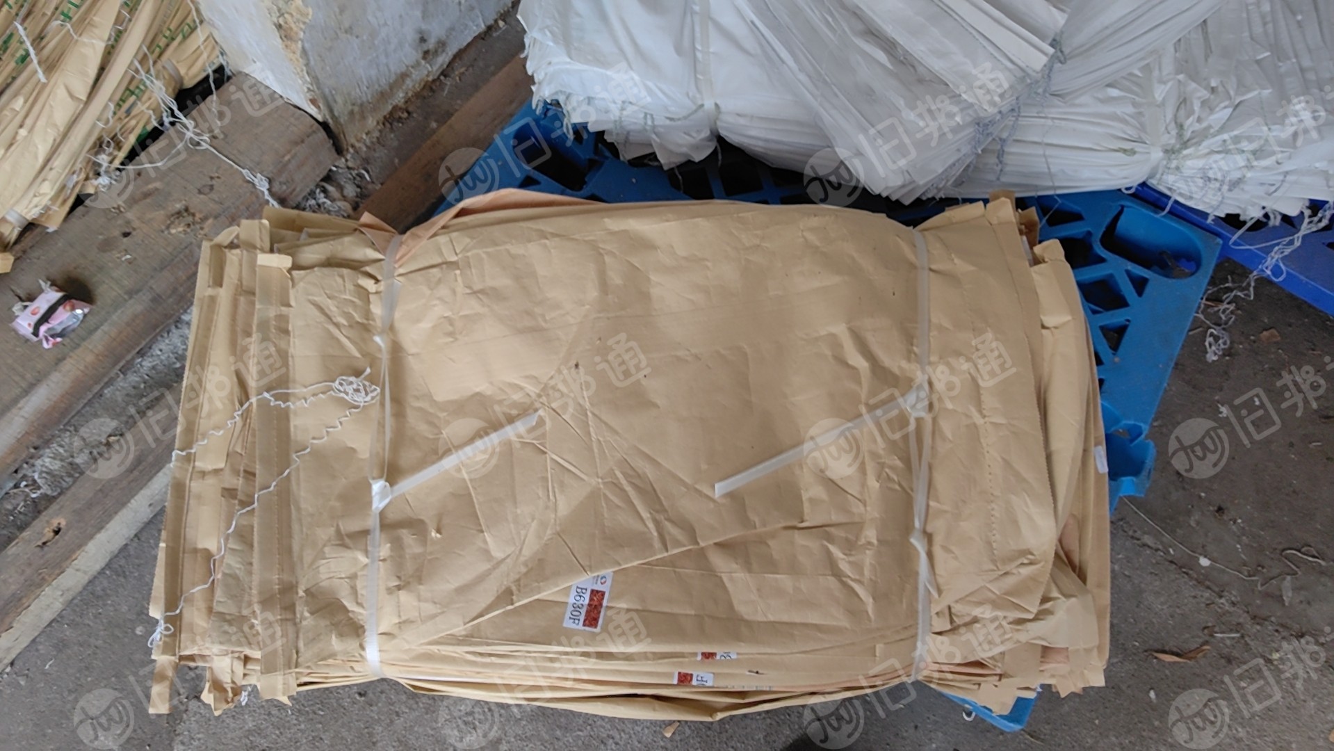 食品厂下来的二手纸塑袋,拆线的,月供70吨