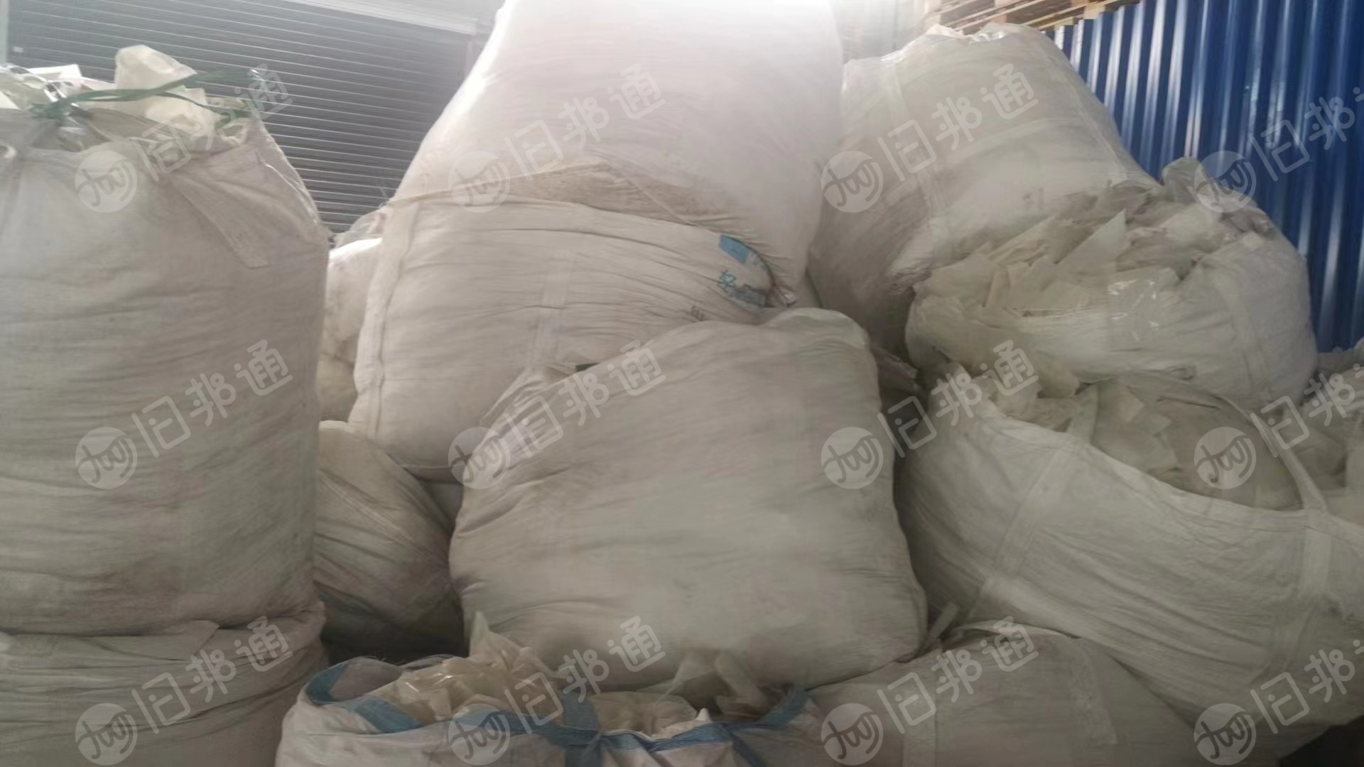 电子厂下来的白色PET膜边料,装吨包,现货30吨出售