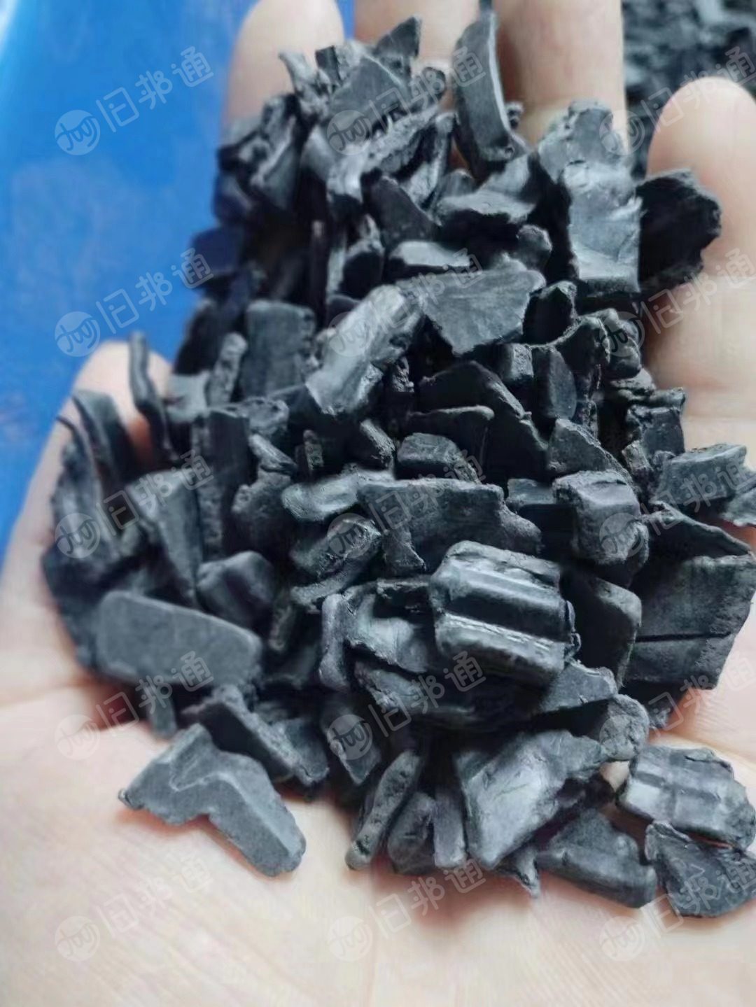 出售黑色PA6破碎料和PA66复合破碎料,封边条破碎料,增强30左右,每月固定500吨