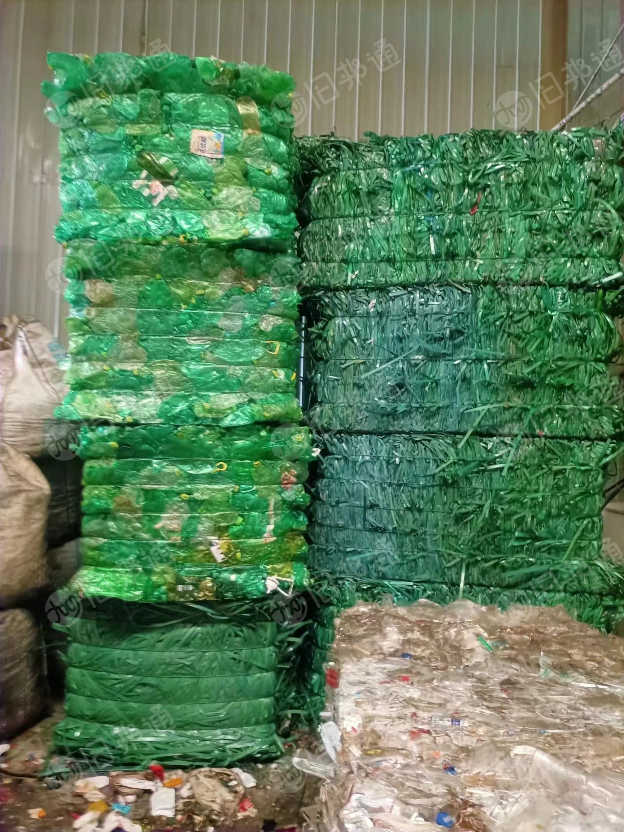 绿色打包带毛料9吨，绿瓶砖20吨左右出售