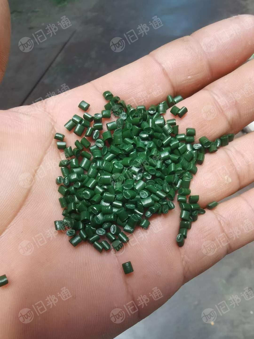草坪丝颗粒,大量出售