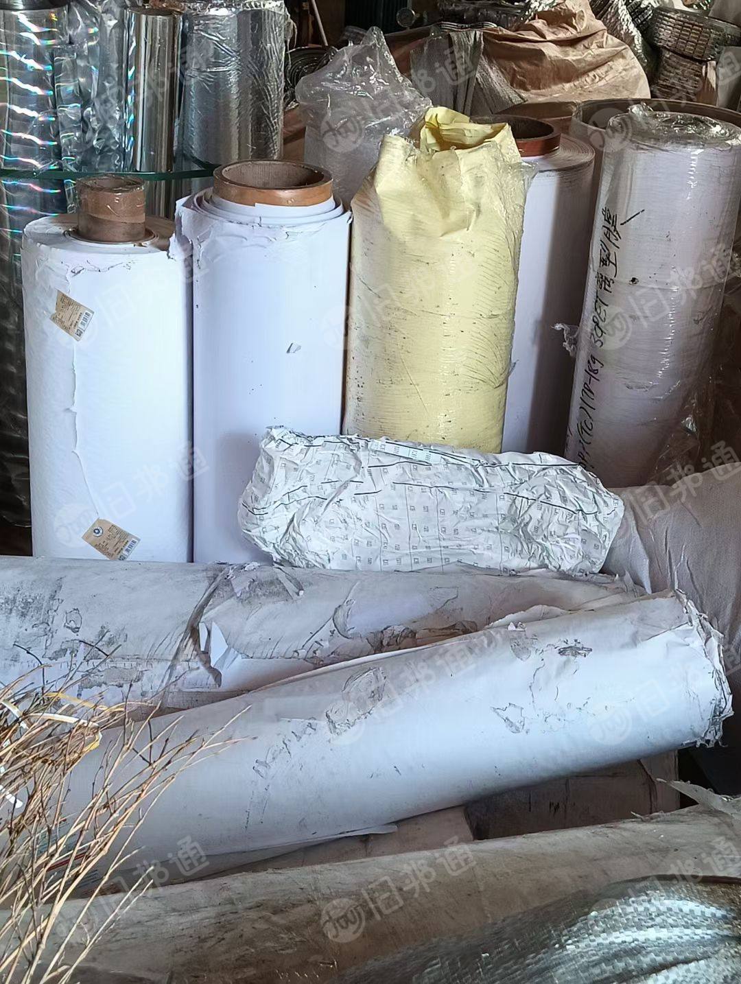 一批硅油纸,淋膜纸出售,卷筒压包都有