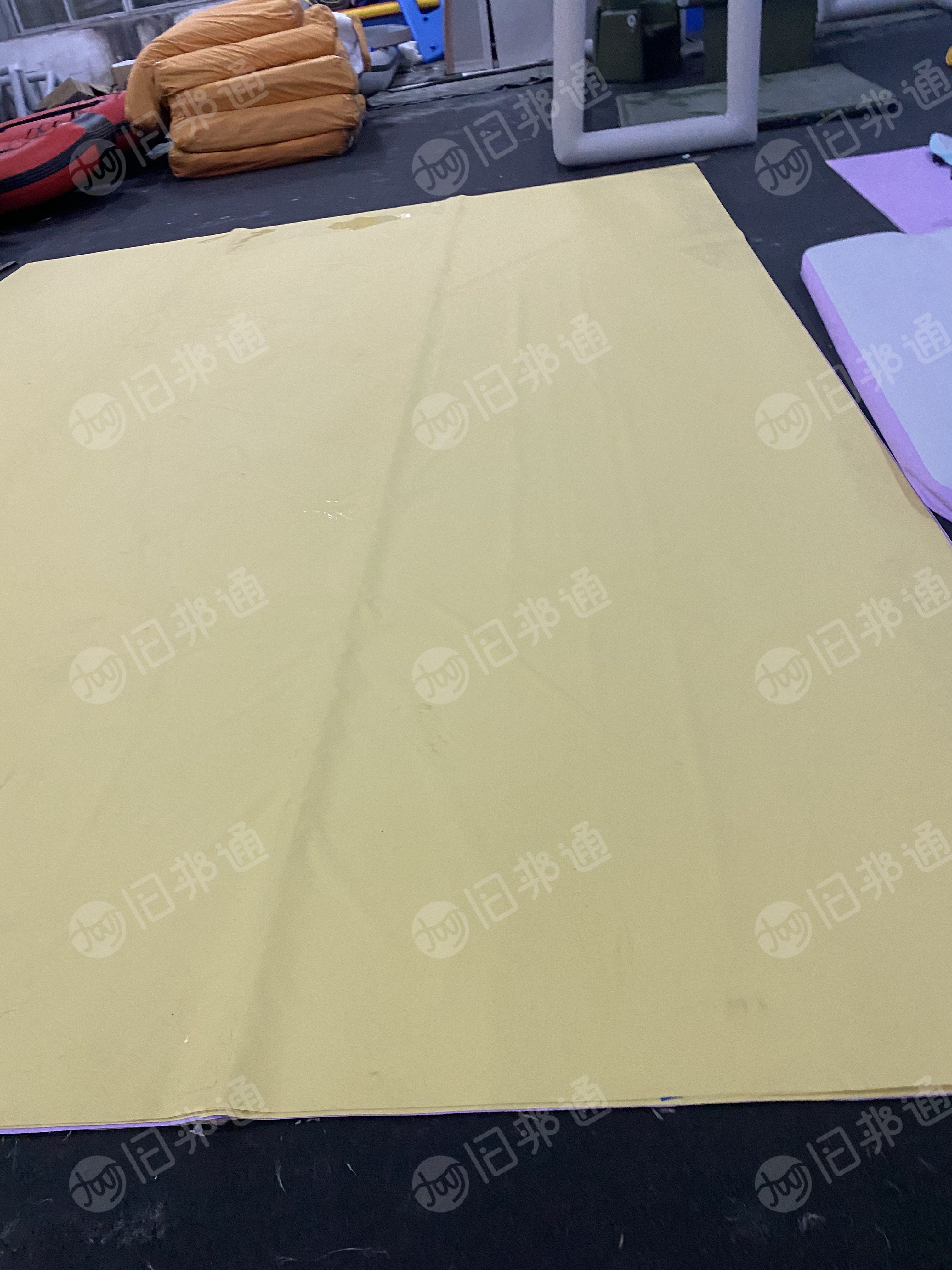 PVC夹网布边料,拉丝料,现货出售
