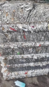 烧烤铝箔和饭盒铝箔混合打包料出售，出水48左右