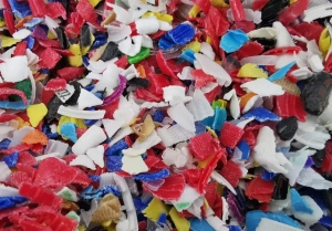 长期供应瓶盖破碎料，现货400吨