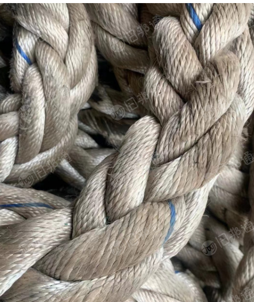 出售外轮下来的缆绳，锦纶，丙纶都有，船用粗麻绳