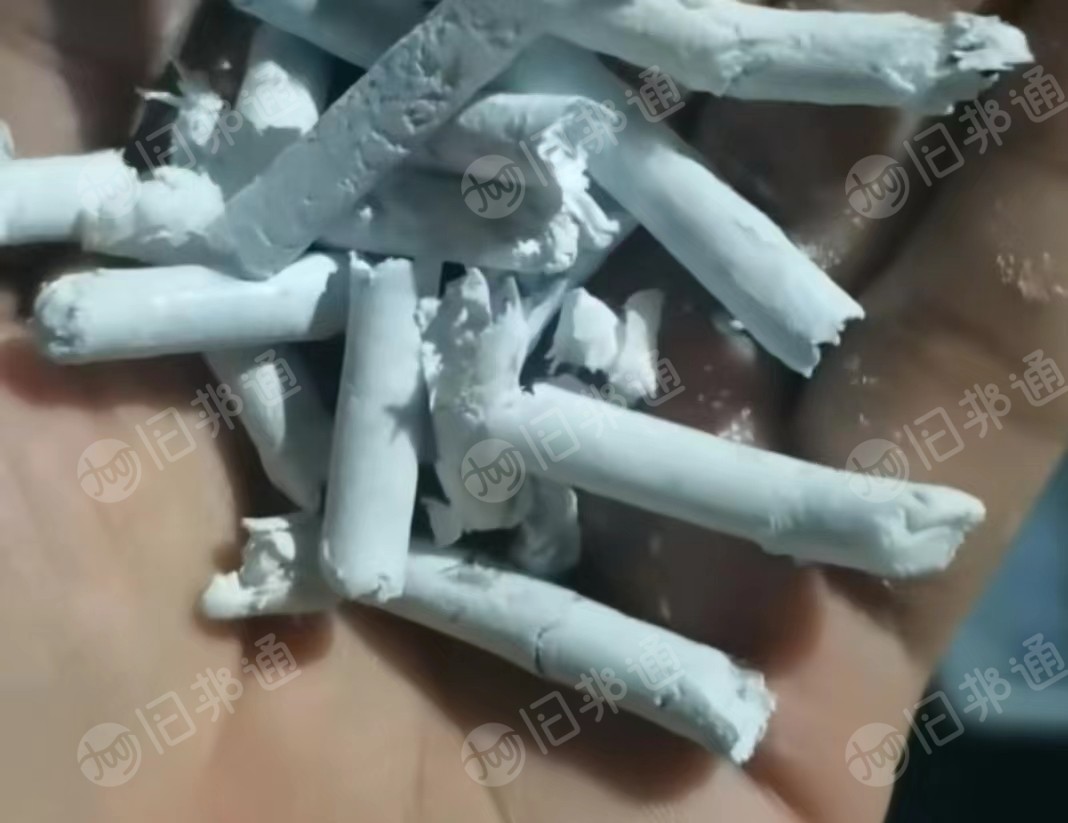 调好颜色的宝蓝毛毛虫,白料毛毛虫,比重轻,长期出售
