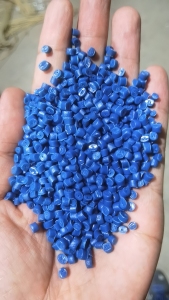 HDPE吹塑大小中空颗粒出售