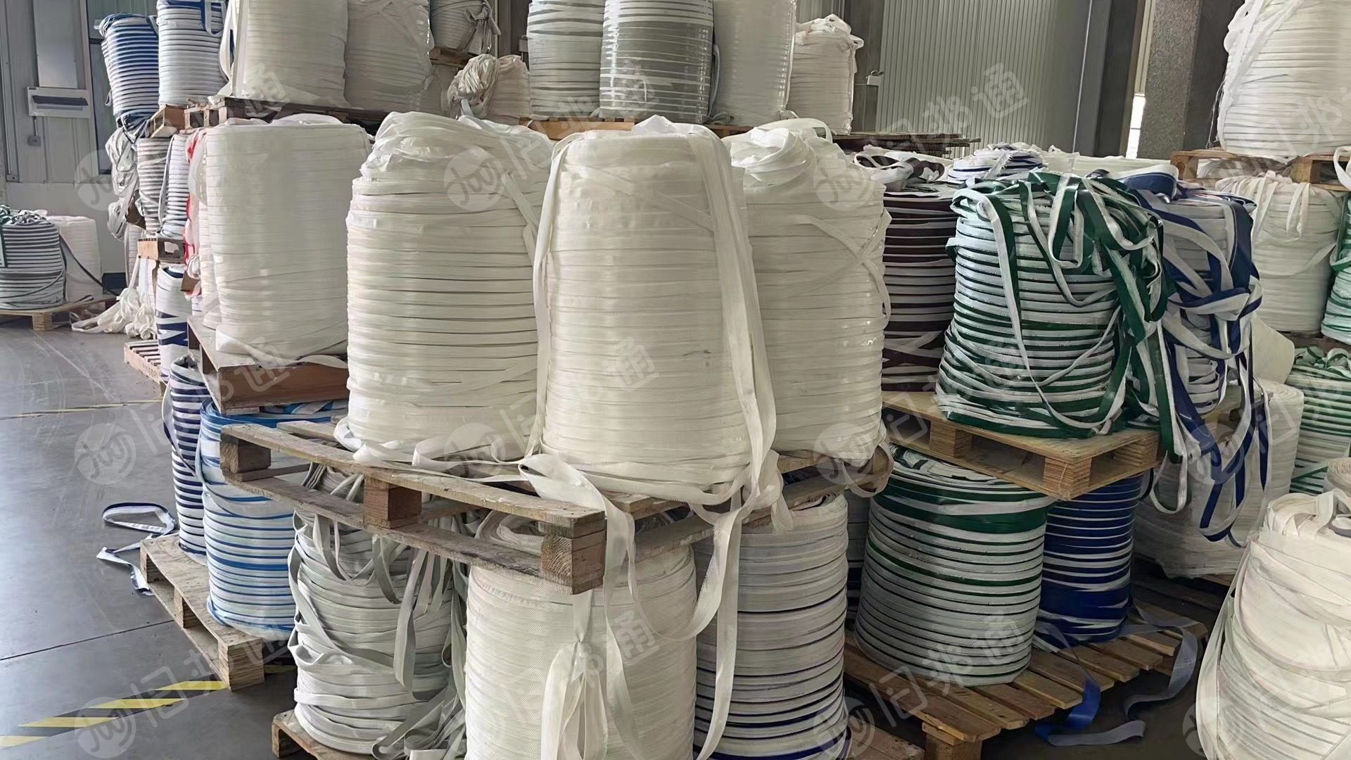 PVC游艇革边料，PVC夹网布，大量出售