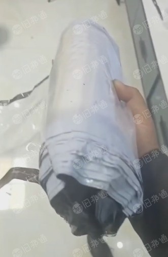 5.5丝涂层膜,用手一弄就掉,现货10吨,长期出售