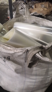 PET胶水膜，大理石膜，磨砂膜，涂层膜等大量回收，要求厚度7.5丝以上