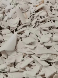 硬质PVC管破碎料，8成小管，现货几十吨出售