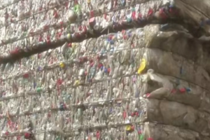 PET瓶砖长期出售