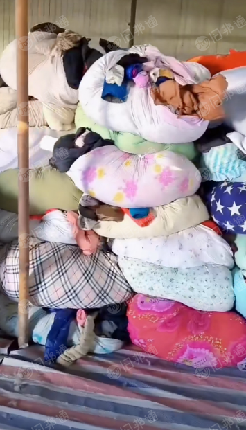 15000件羽绒服出售,质量保证!