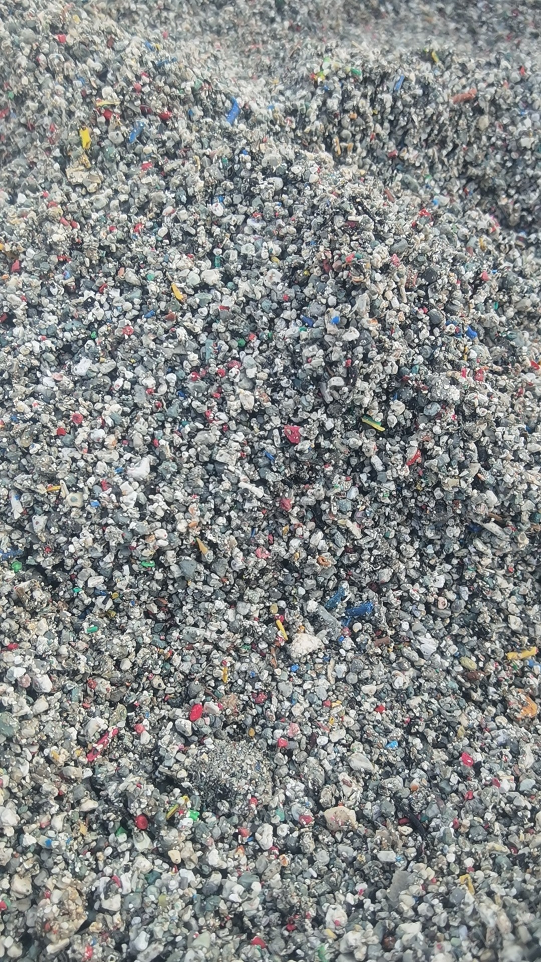 长期出售PVC冰箱粉碎料,月供200-300吨