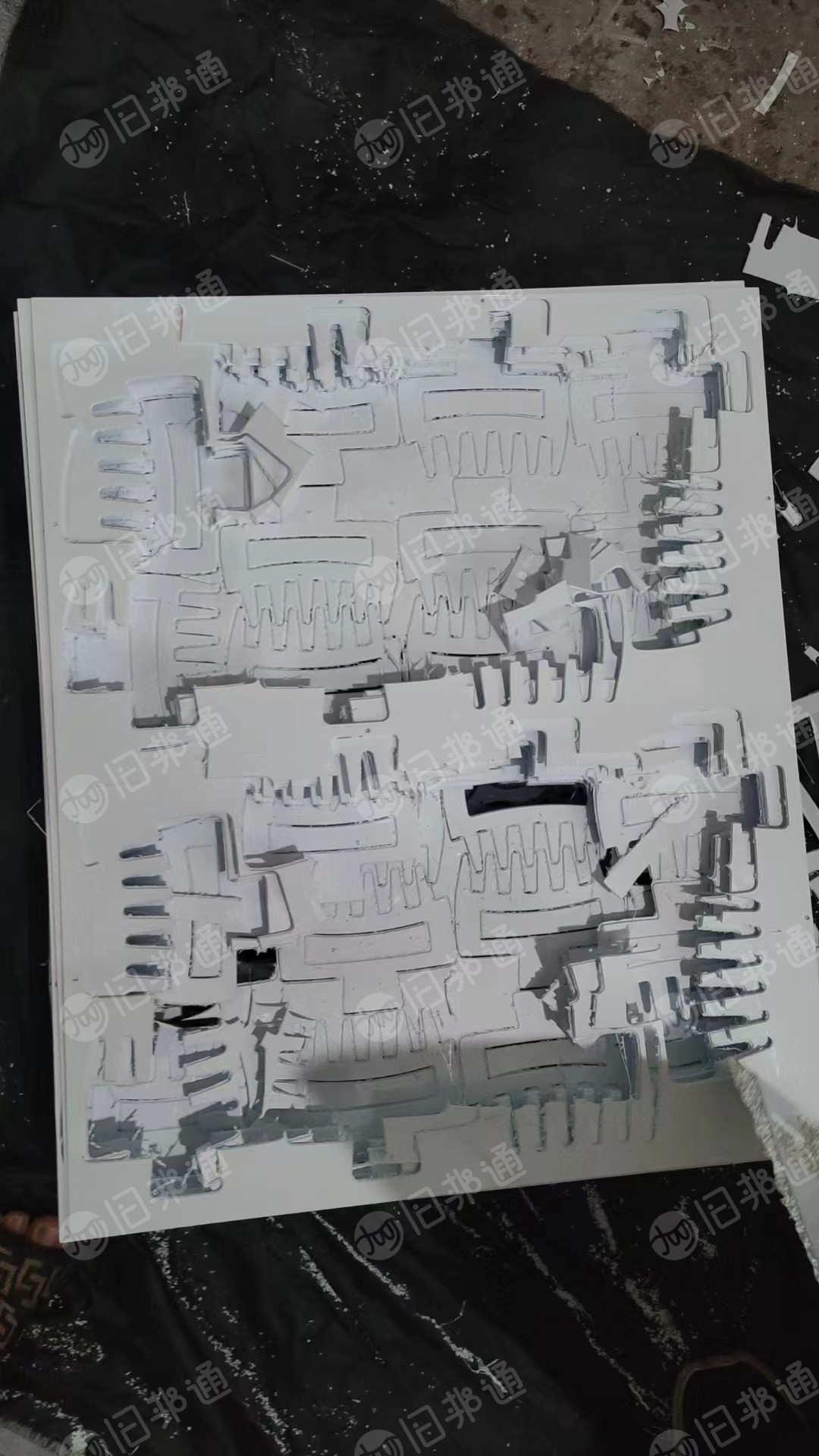 中性偏硬PVC边框废料,现货几十吨出售,月供50吨