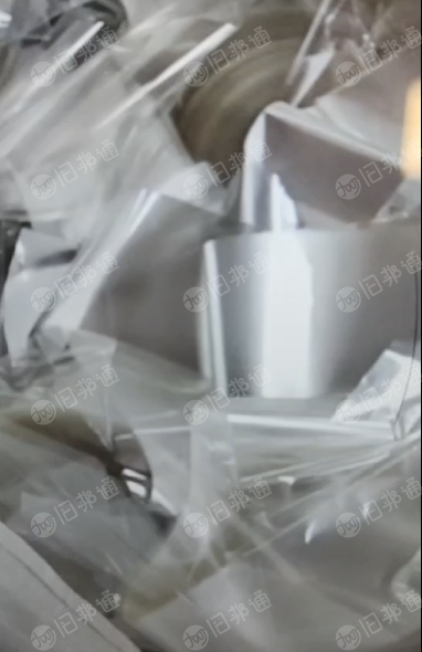 PET电子厂滑膜废料,卷筒PET胶水膜长期出售