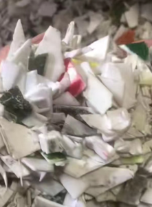 出售涂料桶破碎料