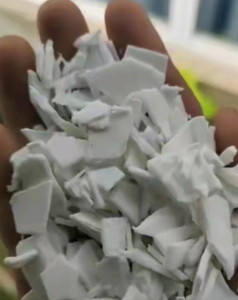 长期出售涂料桶破碎料