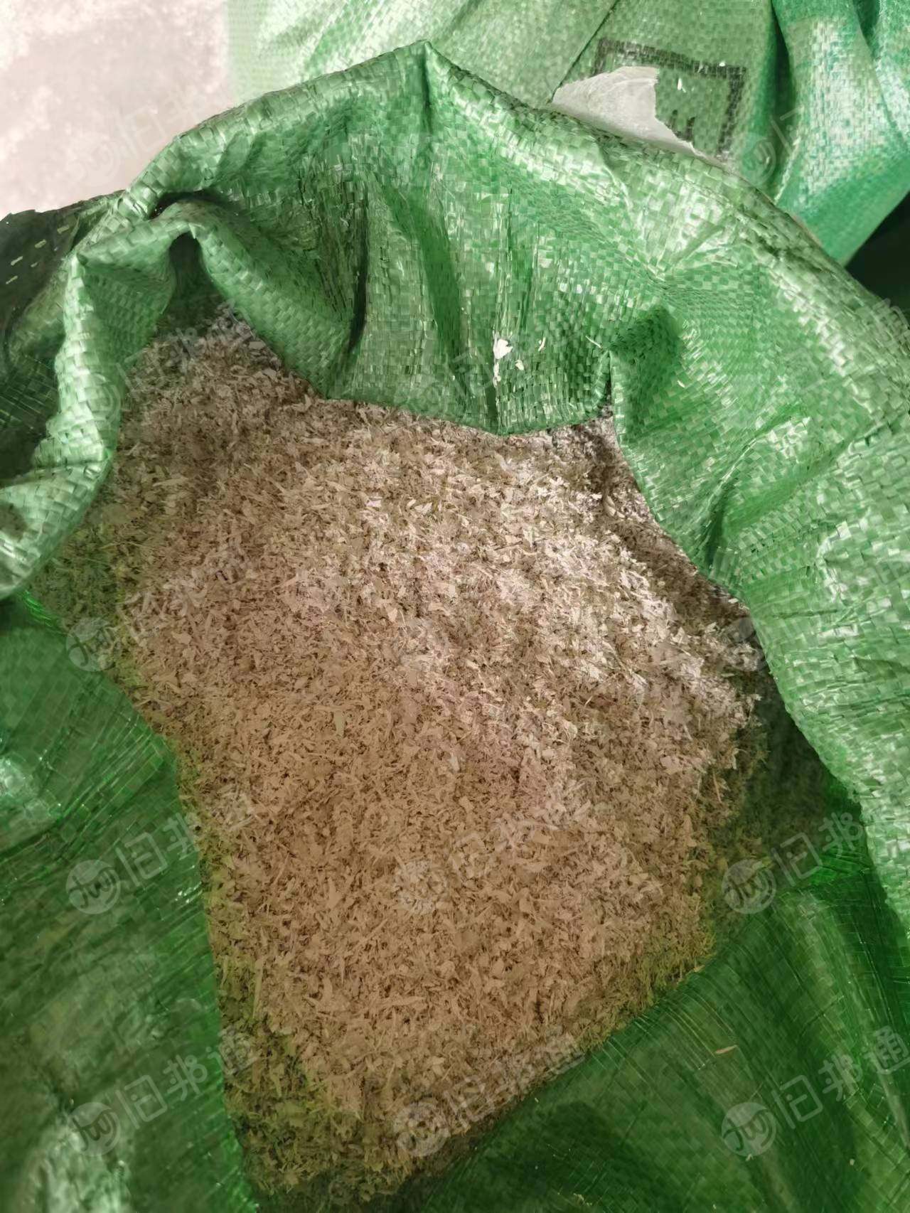 PVC中性和硬质PVC壁纸,铝合金包装膜,吸塑膜,封边沫,全新商标纸破碎料等,长期供应