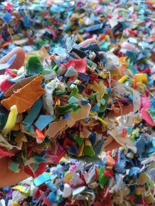 出售聚丙破碎料，水粉的