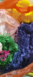 五彩纸，灯笼纸下来的边料大量回收