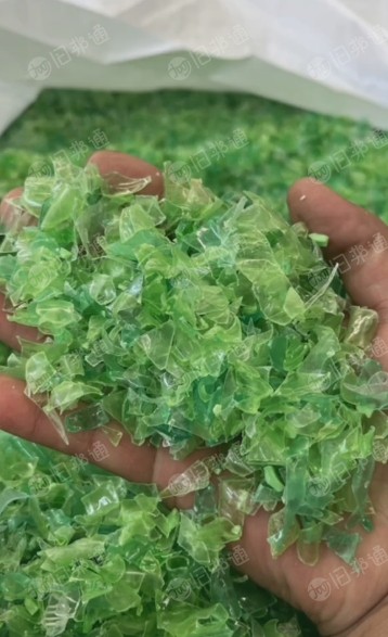 热洗纯绿瓶片现货150吨,做全透,长期出售