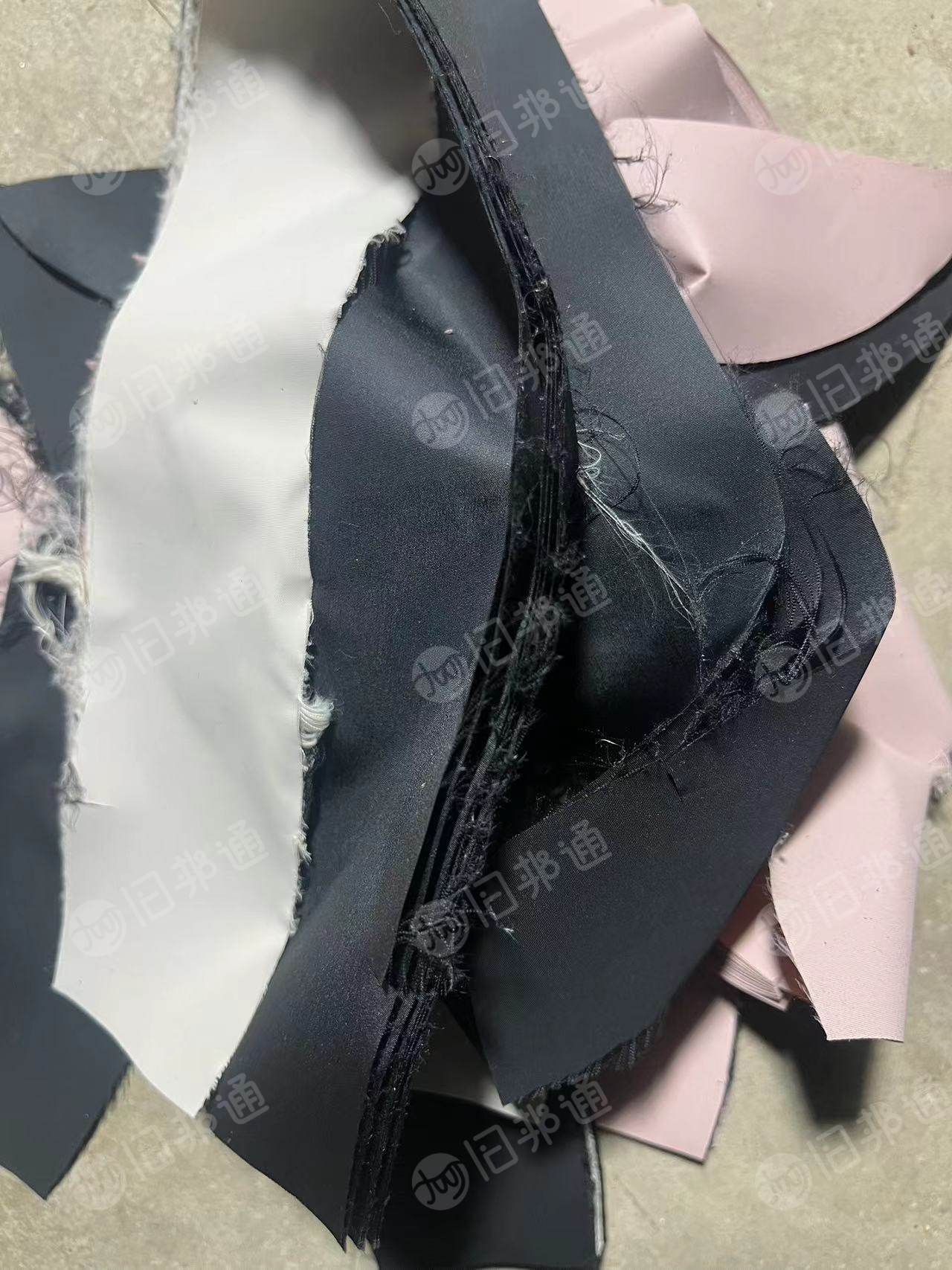 服装厂下来的黑色涤纶拉丝料,涤纶废布,长期大量出售
