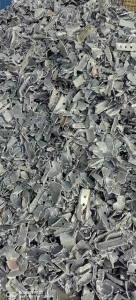 6061铝模板破碎料出售，干净无杂，出水97.5