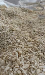 200吨米黄色ABS板材粉碎料大量出售