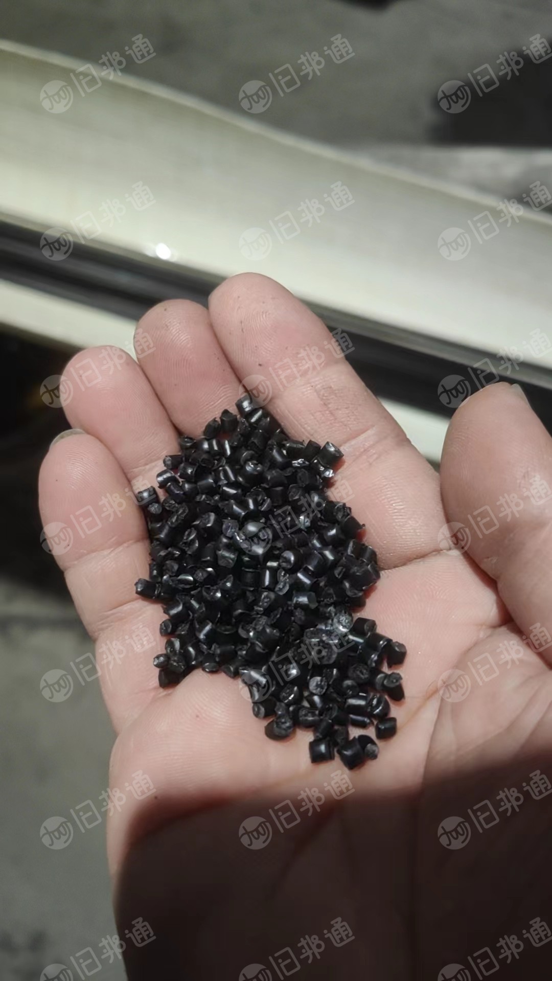 出售PP太空袋黑色颗粒,过30目