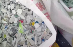 长期出售各种PP破碎料，涂料桶破碎料